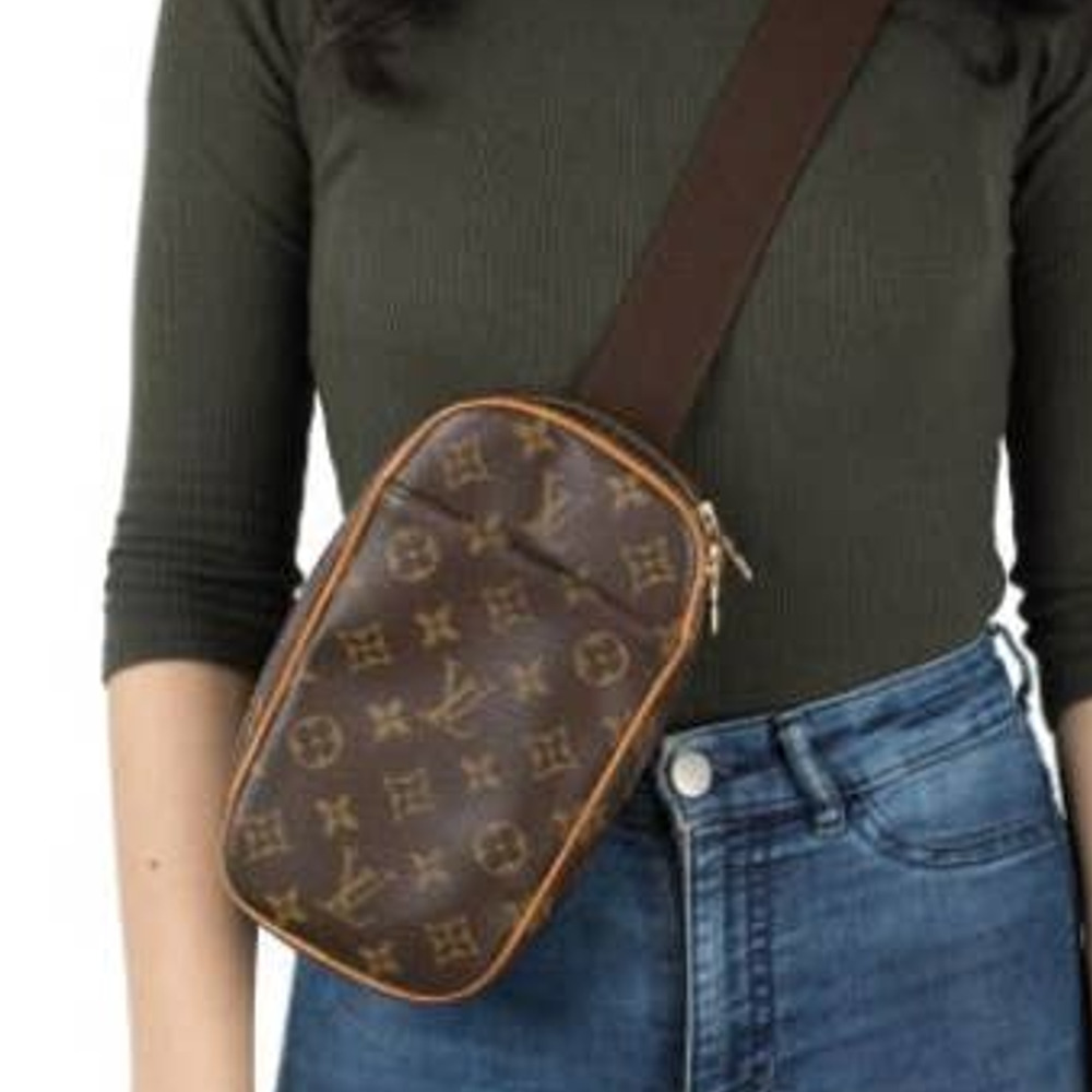 💎✨Authentic✨💎 Monogram Pochette Gange